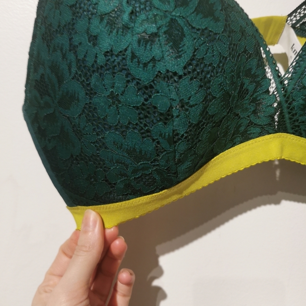 Knix XL lace deep v bra - Picture 2 of 6